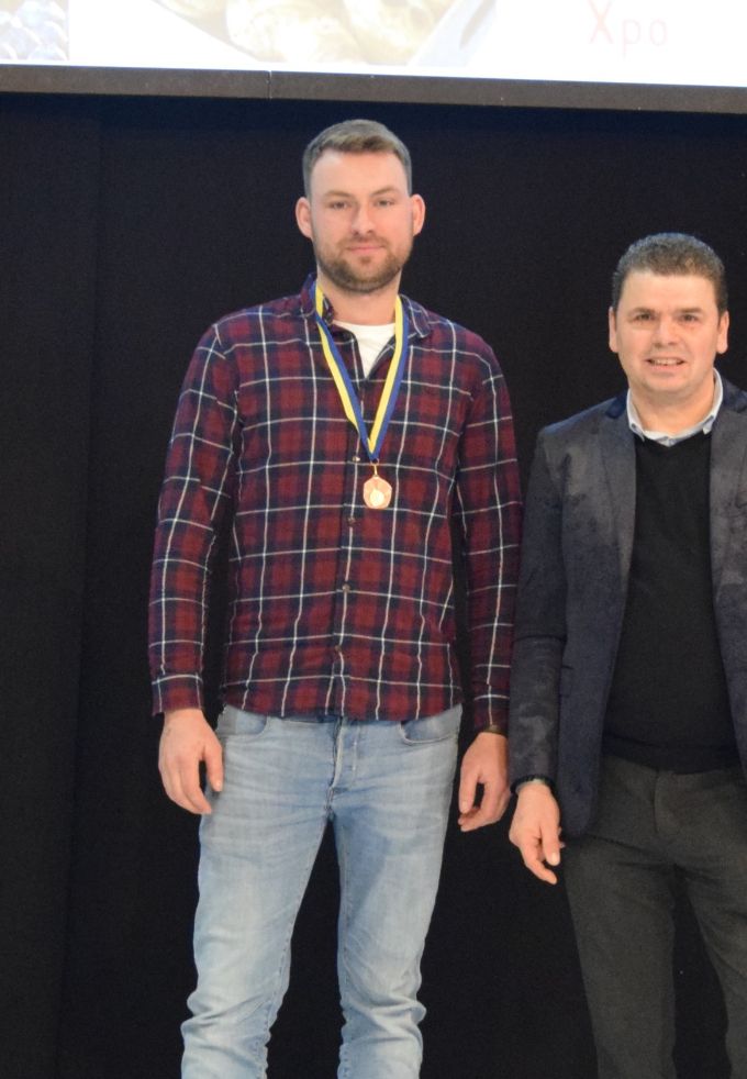 kampioen AS-Duiven Fond Jonge duiven2021
1é PL Goethals Thomas Oedelem
2é PL Ahmadi Rayana Staden
3é Haesaert Yannick Aartrijke