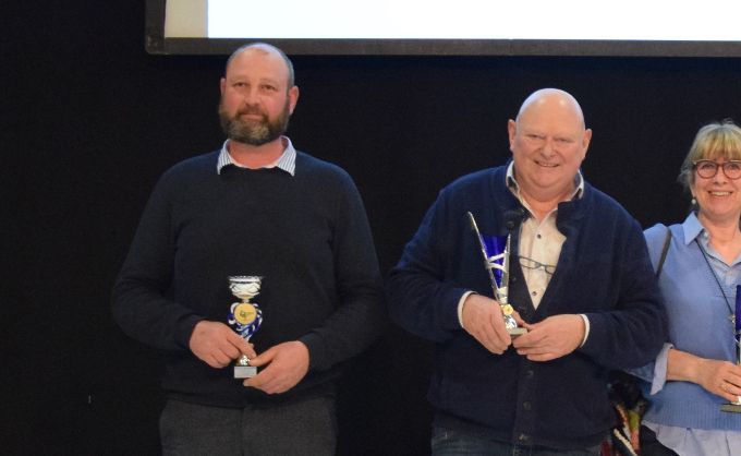 Kampioen Fond Oude & jaarlingen 2021
1é PL Huygens Ingrid Avelgem
2é PL Vermeersch & Depraetere Zwevegem
3é PL Berquin Jurgen Ledegem